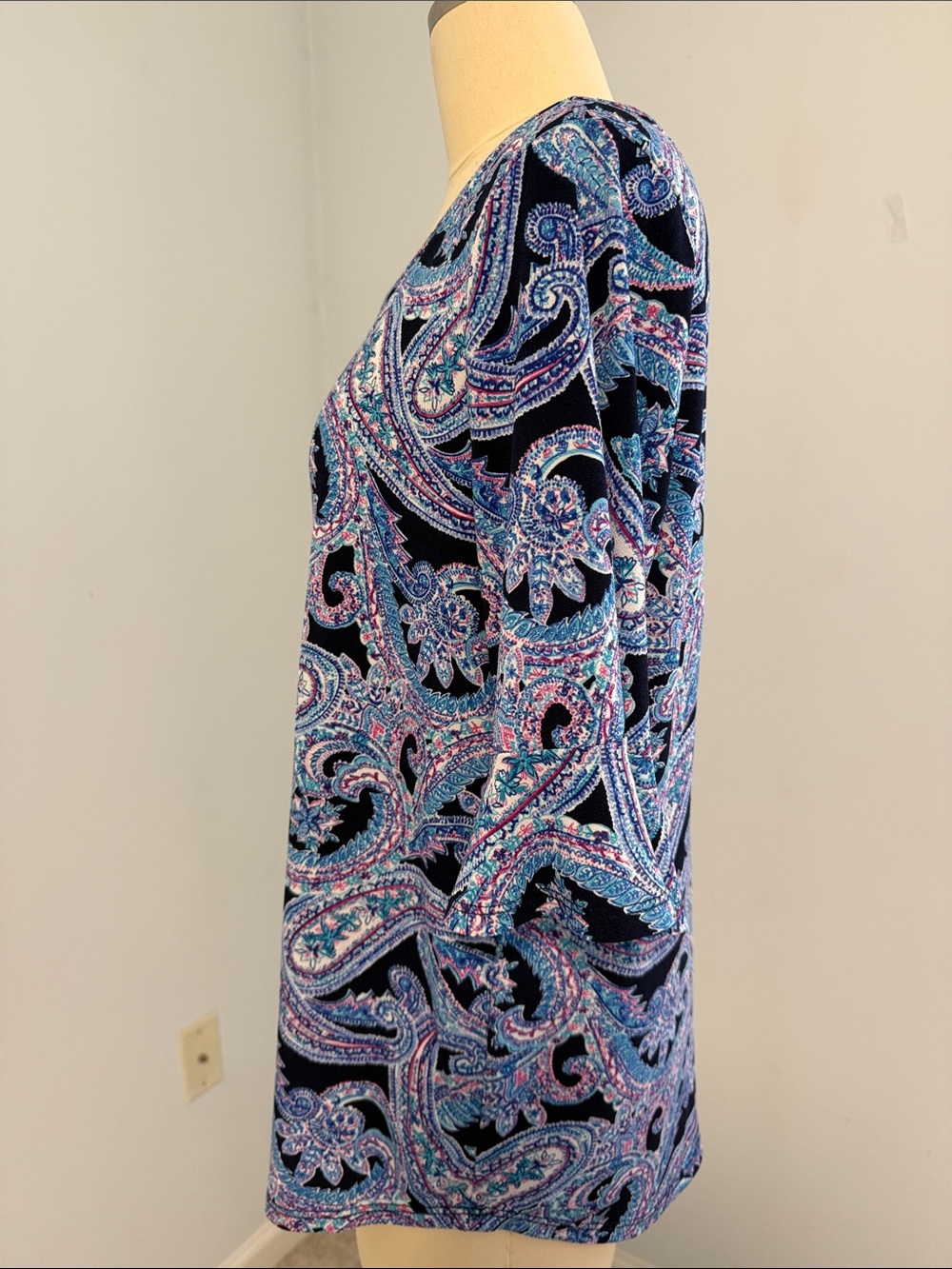 Roz & Ali Navy Paisley Scoop Neck Tunic with Blue & Purple Accents SZL - Picture 4 of 14
